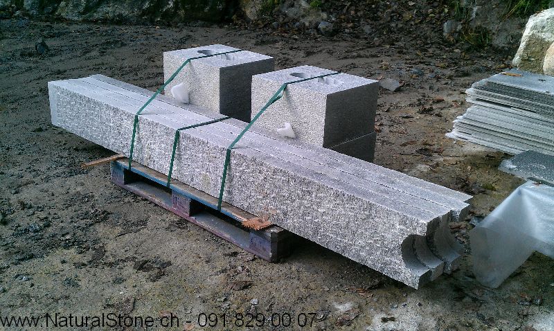 Pergola und Sockel versandbereit verpackt